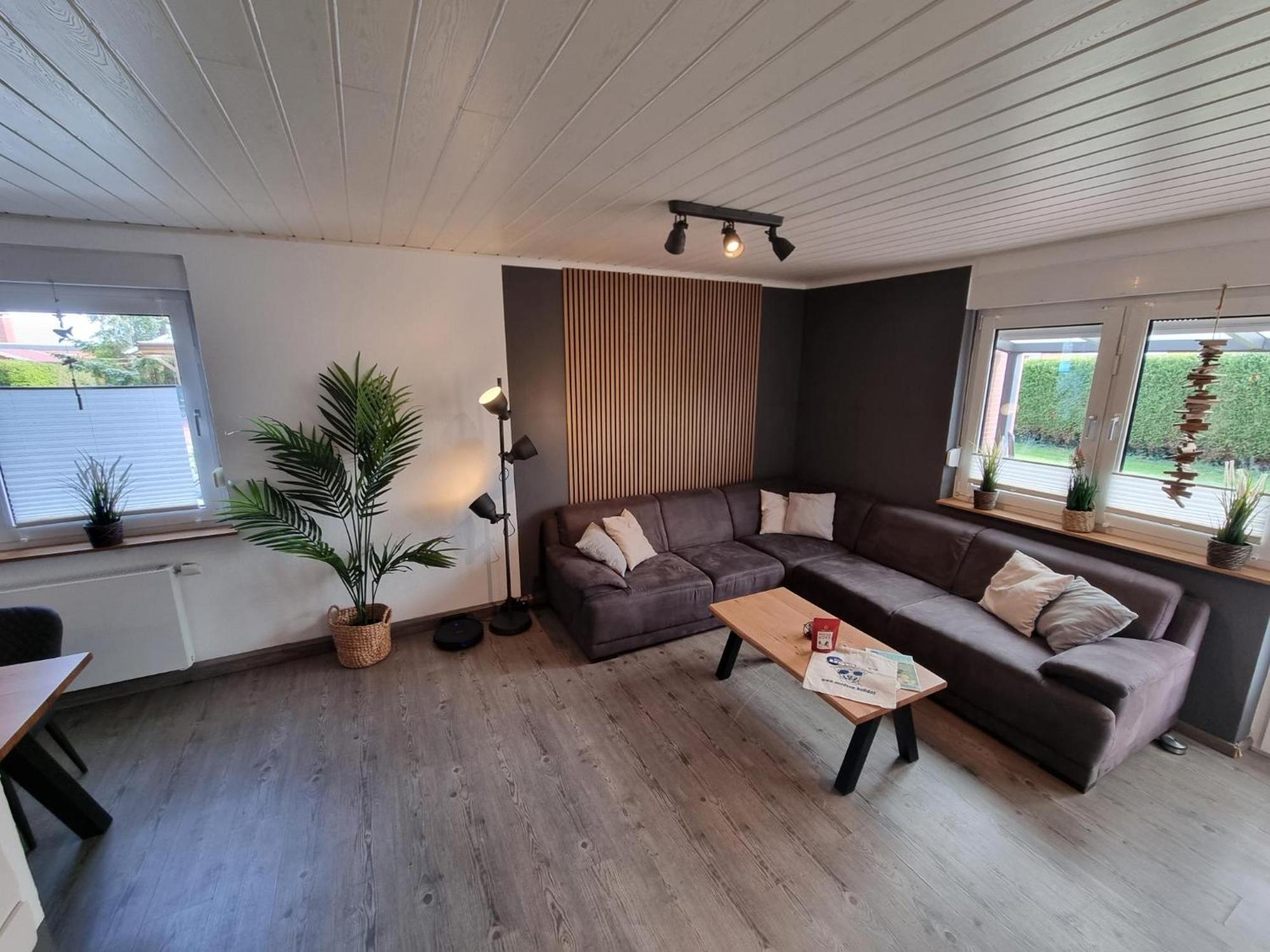 Ferienhaus Ohrenqualle Dornum Buitenkant foto